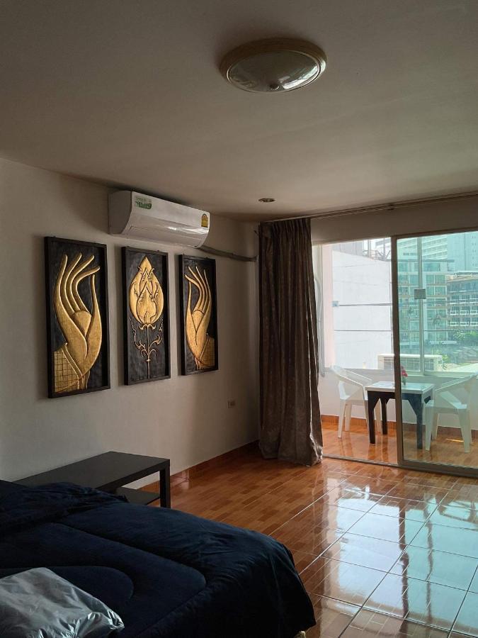 Zappa Guesthouse Pattaya Exteriör bild